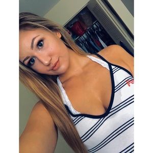 Meet your Posher, Kayla